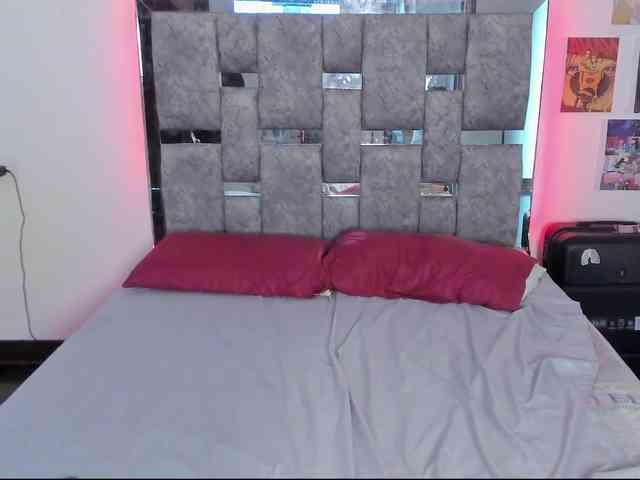 Hannah-55 webcam