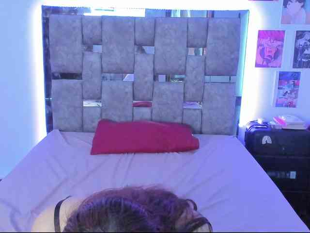 Hannah-55 webcam
