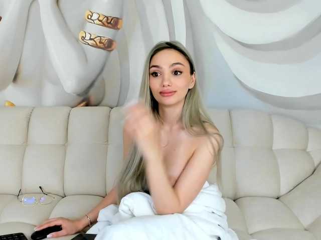 Sex chat gratuit in direct cu HaleySweet18 pe BongaCams