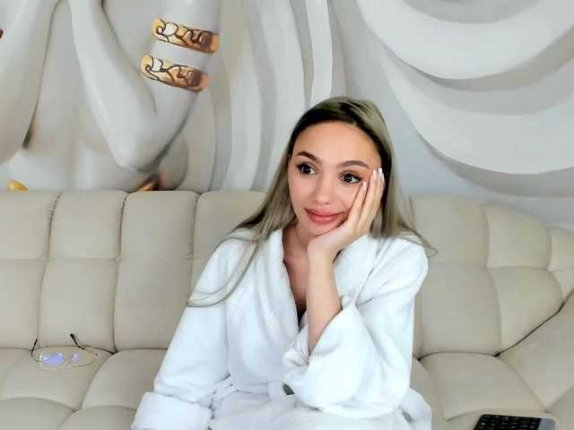 Sex chat gratuit in direct cu HaleySweet18 pe BongaCams