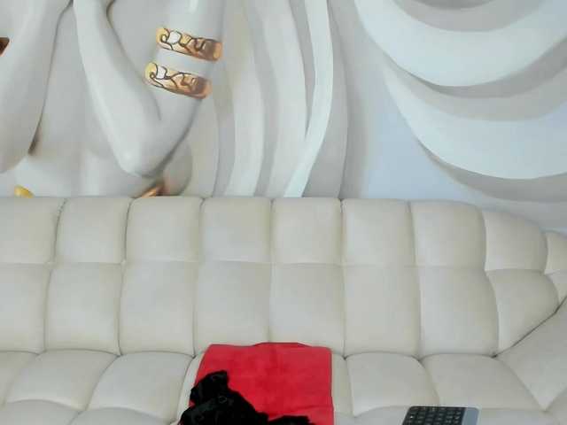 HaleySweet18