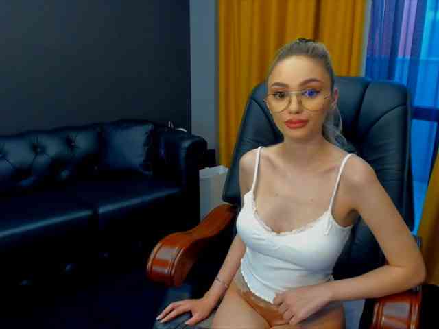 Modèle: HaleySweet18