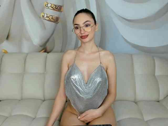 HaleySweet18