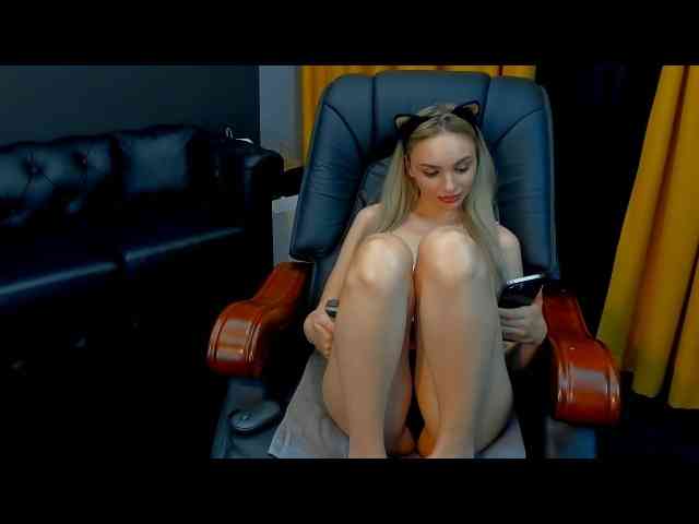 HaleySweet18 webcam