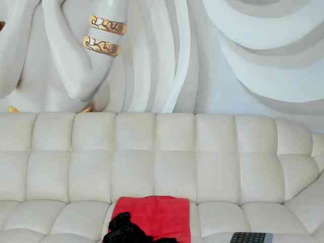 HaleySweet18