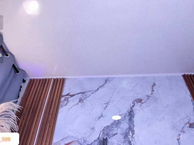 Melanieklaus live cam preview