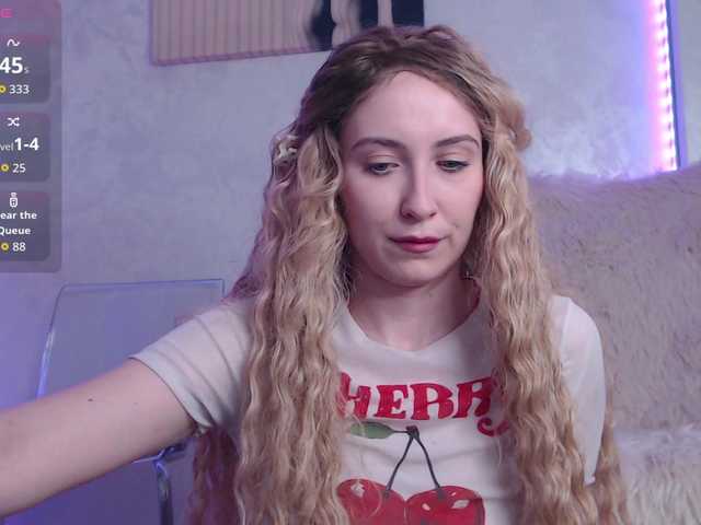 Ember-Luna live cam on BongaCams