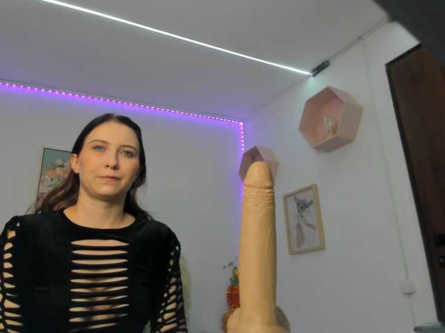 Ember-Luna live cam on BongaCams