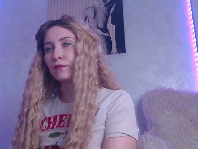 Ember-Luna live webcam show