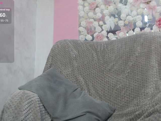Ember-Luna live cam on BongaCams