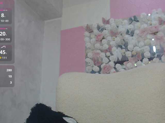 Ember-Luna live cam on BongaCams