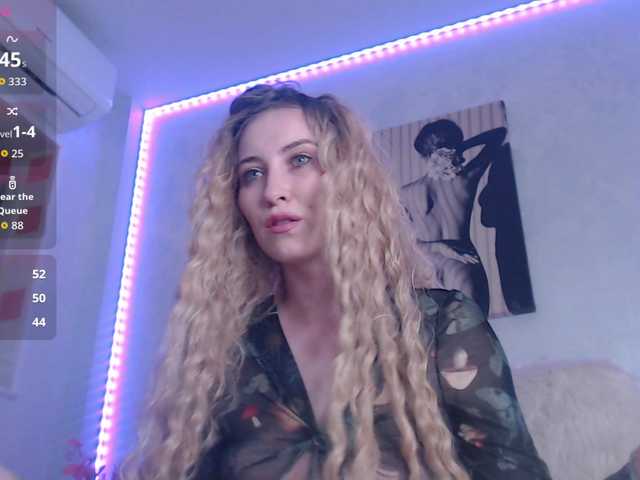 Ember-Luna live webcam show