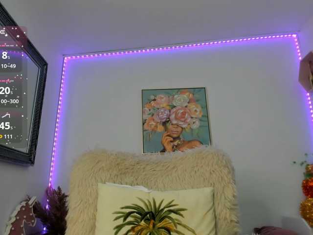 Ember-Luna webcam model