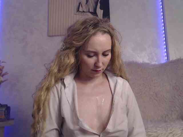 Ember-Luna webcam