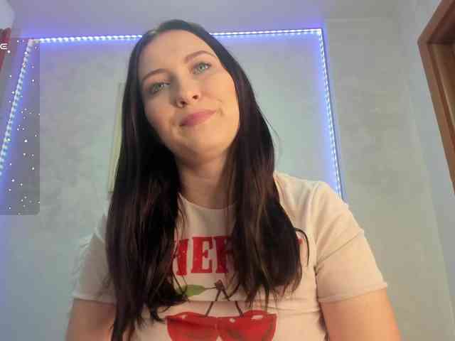 Ember-Luna webcam