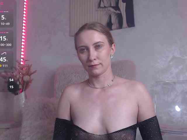 Ember-Luna webcam