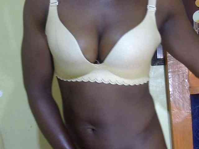 Leilalessie webcam