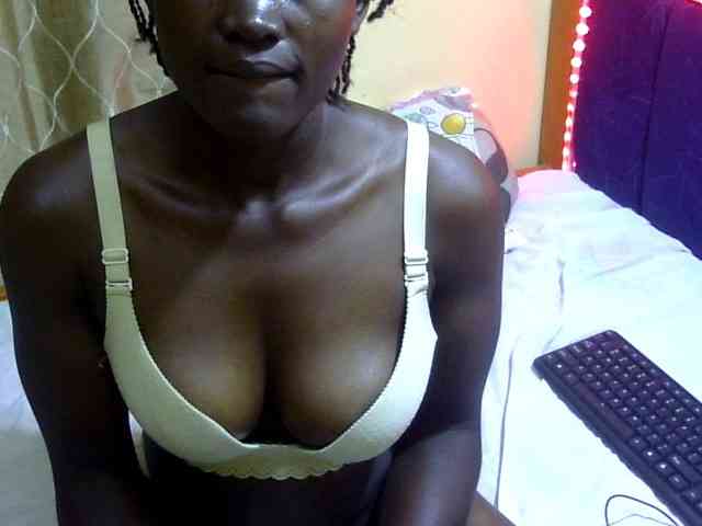 Leilalessie webcam