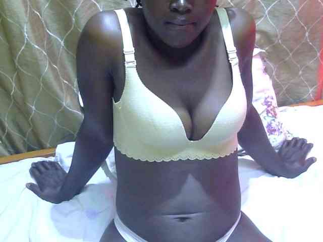 Leilalessie webcam