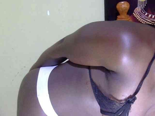 Leilalessie webcam