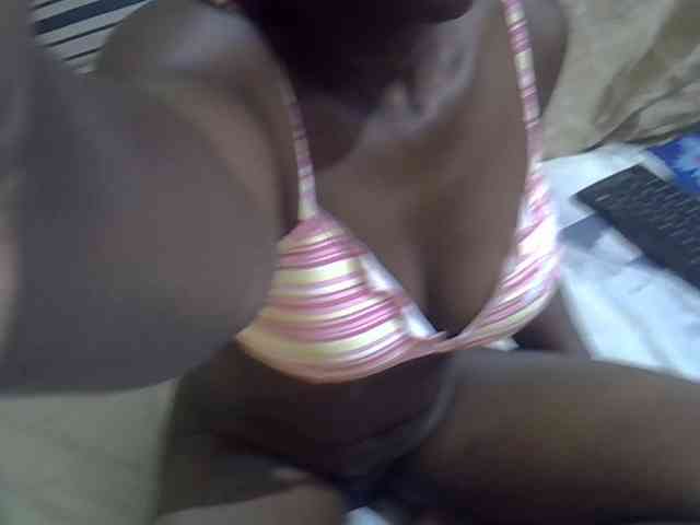 Leilalessie webcam
