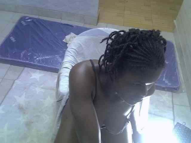 Leilalessie webcam