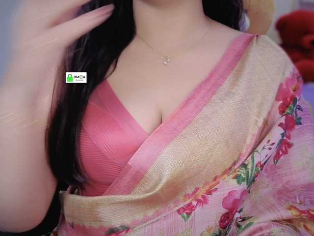 QuestQueen live cam on BongaCams
