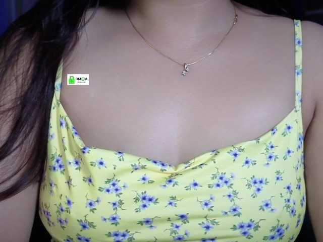 QuestQueen live cam on BongaCams