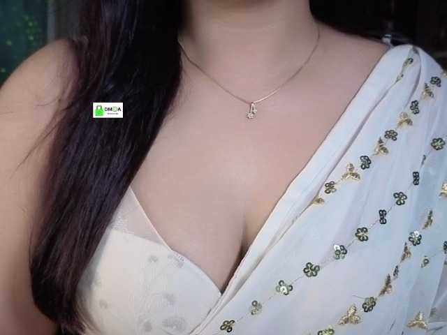 QuestQueen live cam on BongaCams