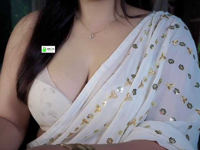 QuestQueen live cam on BongaCams