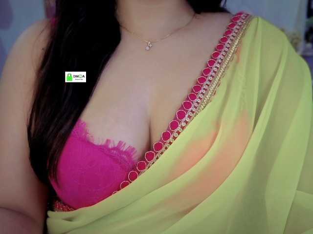 QuestQueen live cam on BongaCams