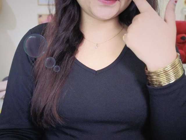 QuestQueen live cam on BongaCams