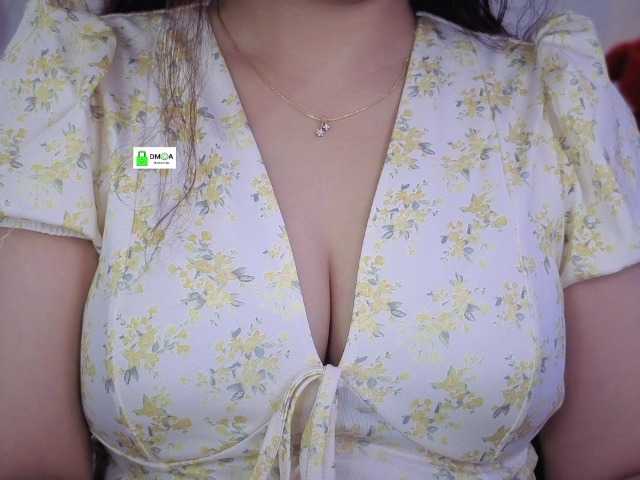 QuestQueen live cam on BongaCams
