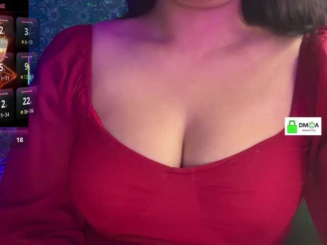 QuestQueen webcam bongacams model stream image