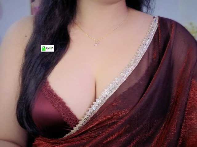QuestQueen live cam on BongaCams