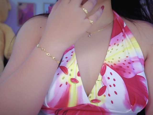 QuestQueen live cam on BongaCams