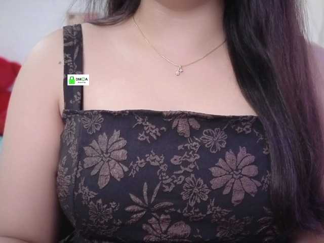 QuestQueen live cam on BongaCams