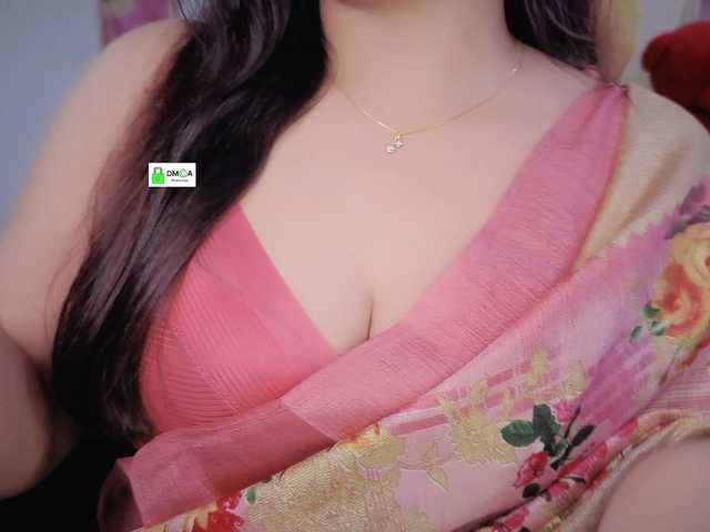 QuestQueen live cam on BongaCams