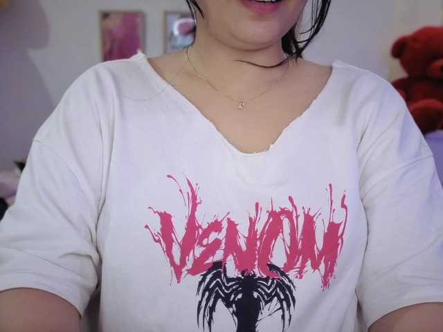 QuestQueen live cam on BongaCams
