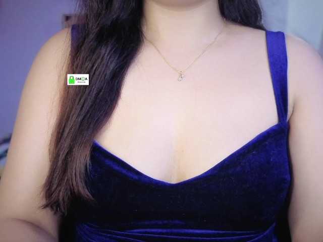 QuestQueen live cam on BongaCams