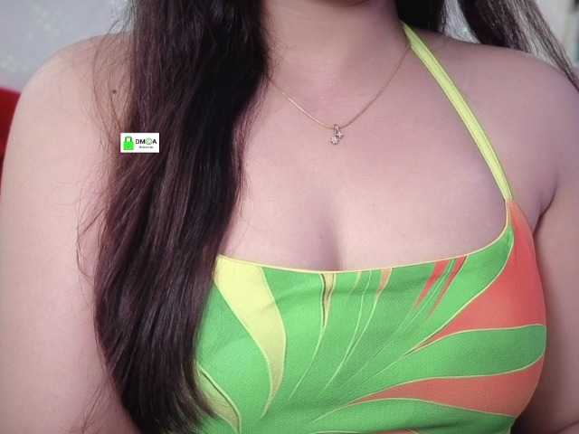 QuestQueen live cam on BongaCams
