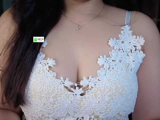 QuestQueen live cam on BongaCams