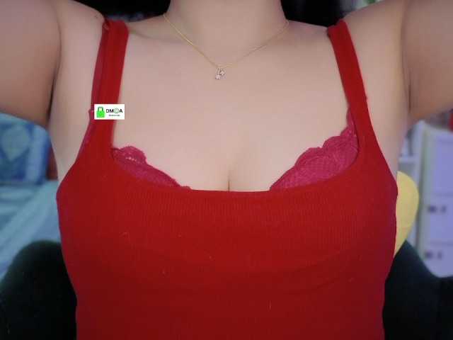 QuestQueen live cam on BongaCams