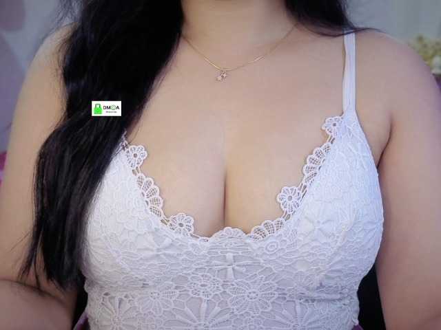 QuestQueen live cam on BongaCams