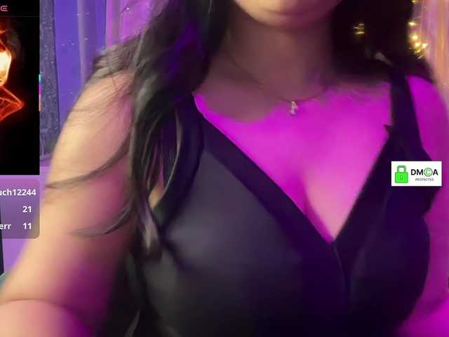 QuestQueen's BongaCams show and profile