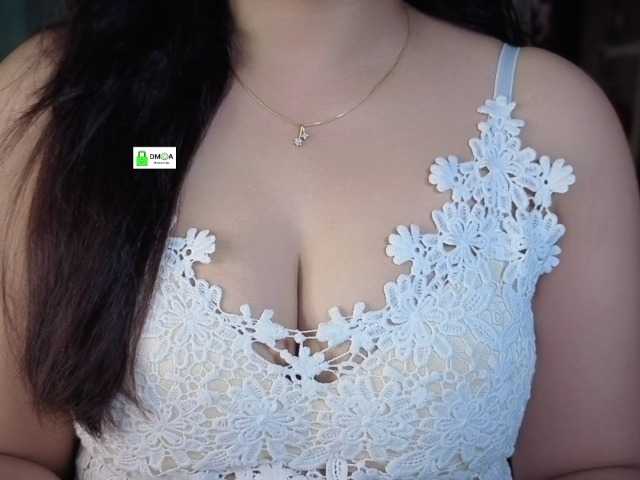 QuestQueen live cam on BongaCams
