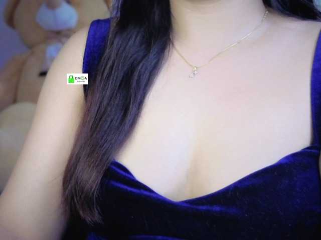 QuestQueen live cam on BongaCams