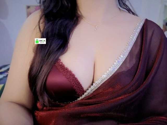QuestQueen live cam on BongaCams