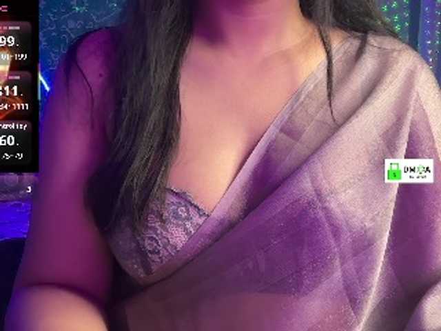 QuestQueen's BongaCams show and profile