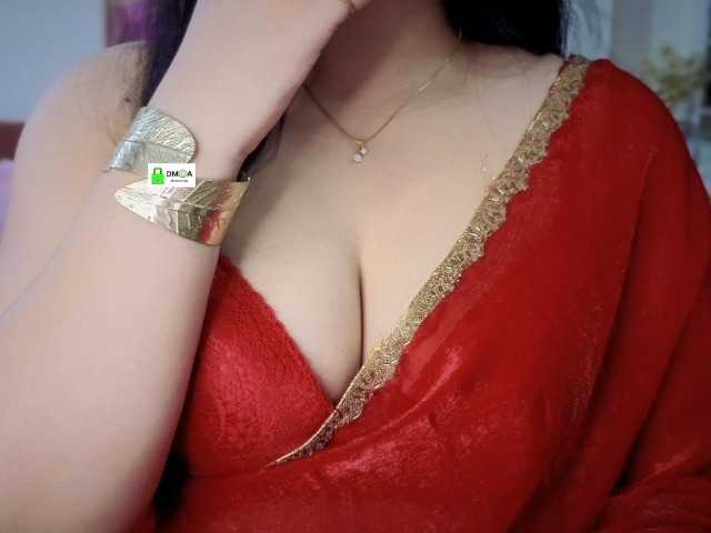 QuestQueen webcam